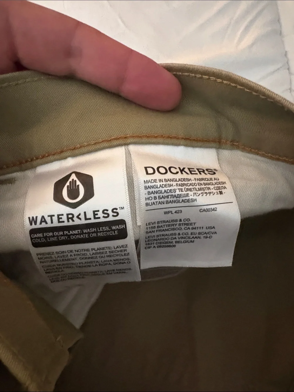 Dockers Men's Chinos in Khaki Tan